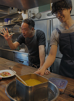 樽テーブル★ヴィンテージ 送料込/直接受取相談可/近ければ配達相談承ります！ 世界と日本の食文化を提供するワイン・ラ・ターブル